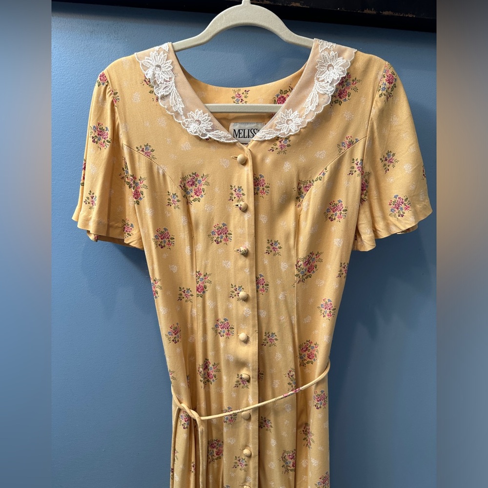 Melissa Yellow Floral Dress with Lace Collar - Picture 4 of 9